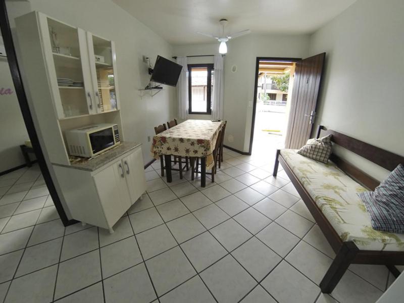 Aptos Quadra Mar Bombas Apartment