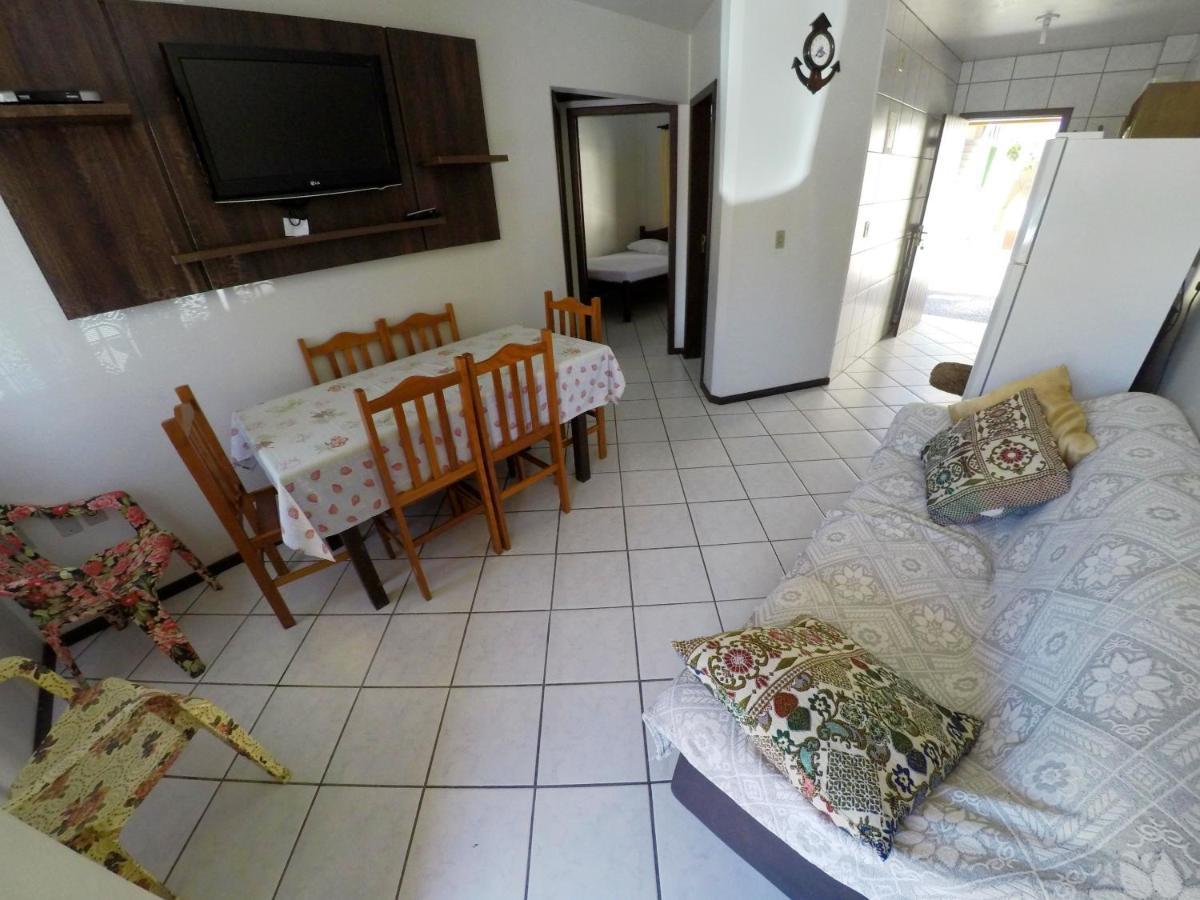 Aptos Quadra Mar Bombas Apartment *