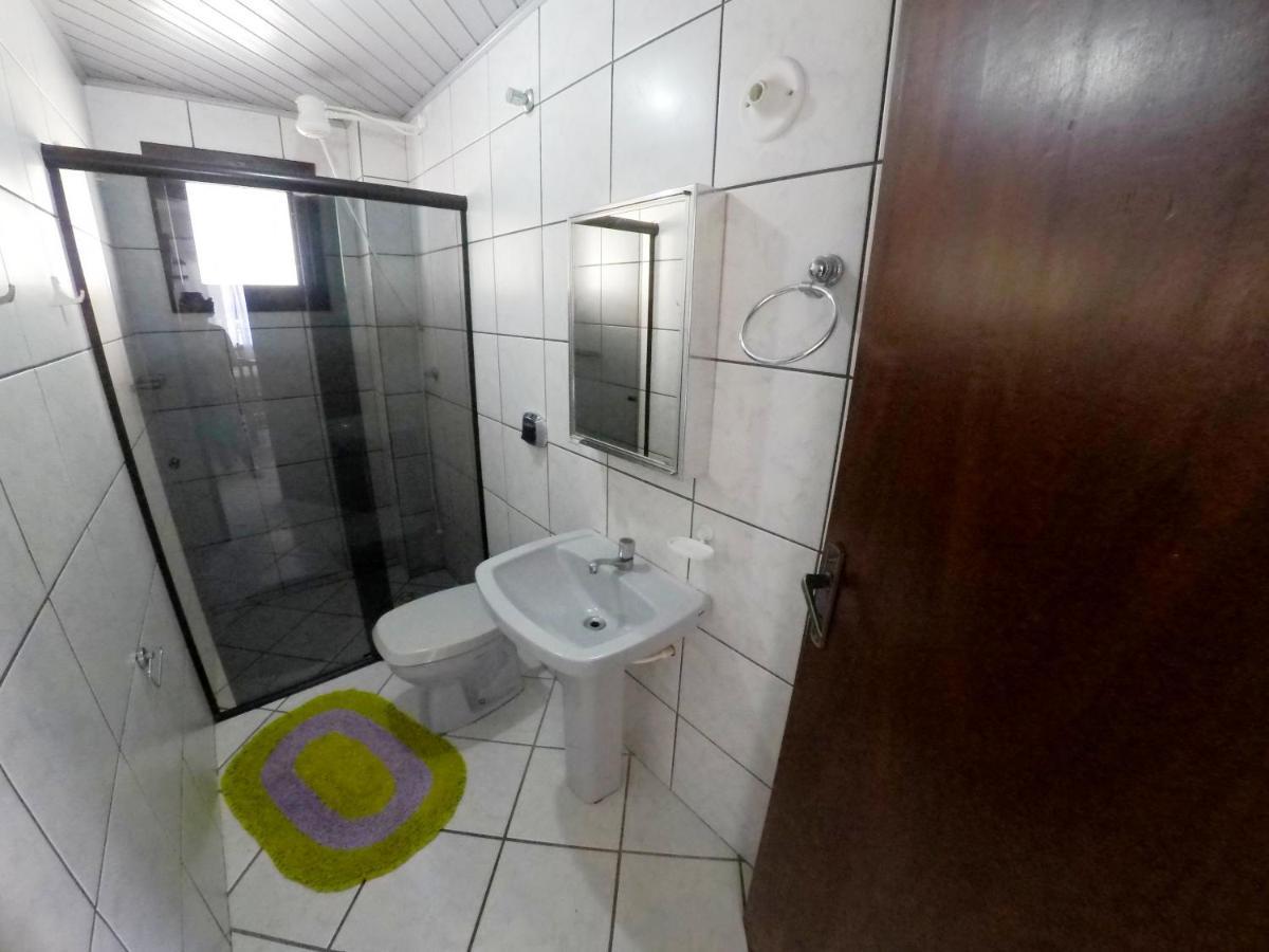Aptos Quadra Mar Bombas Apartment